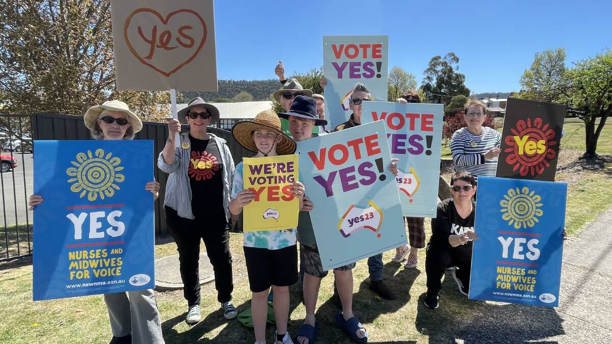 Lithgow's 'Yes' campaign team standing outside of Club Lithgow. Picture by Reidun Berntsen. 